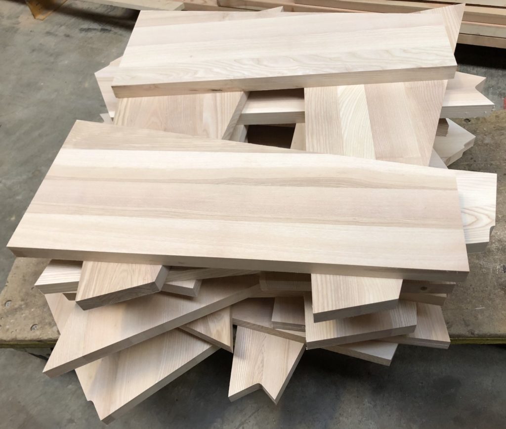 MARCHES D'ESCALIER EN FRÊNE Delta bois Négoce et Commerce de Bois