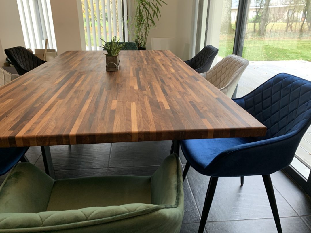 Table de salle à manger en Noyer Lamellé-collé - Delta bois : Négoce et