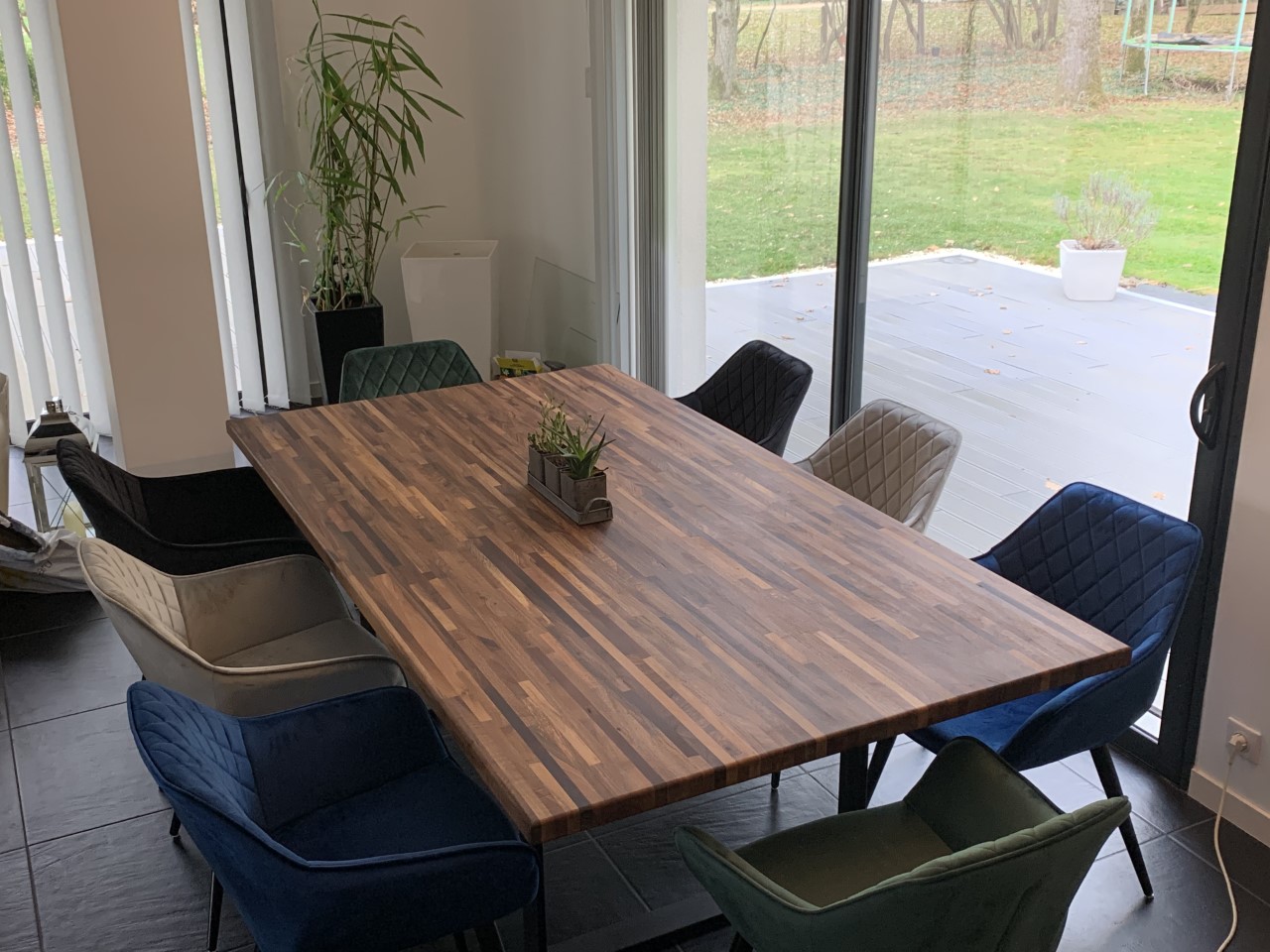 Table de salle à manger en Noyer Lamellé-collé - Delta bois : Négoce et