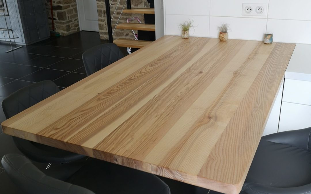 TABLE DE CUISINE EN FRENE