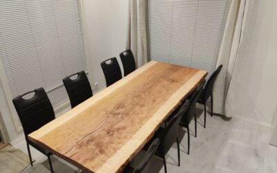 PLATEAU DE TABLE MASSIF EN FRENE OLIVIER