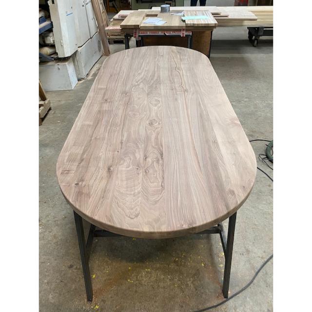 Table ovale