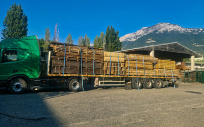 Livraison d&rsquo;un camion de bois massif